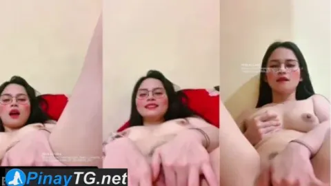 Kinulitog ni rachel ang na mapula